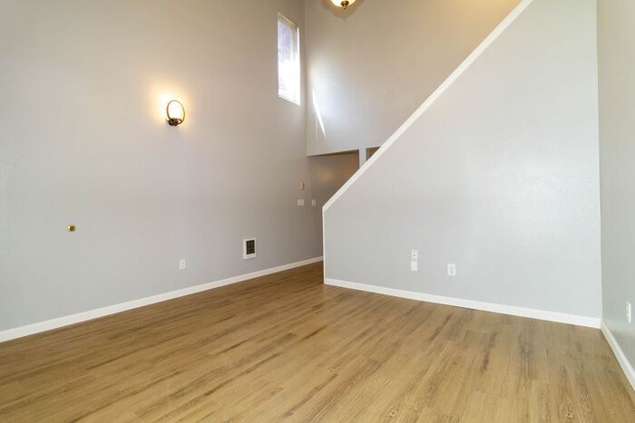 Large 2 bed 1.5bath townhouse - Large 2 bed 1.5bath townhouse