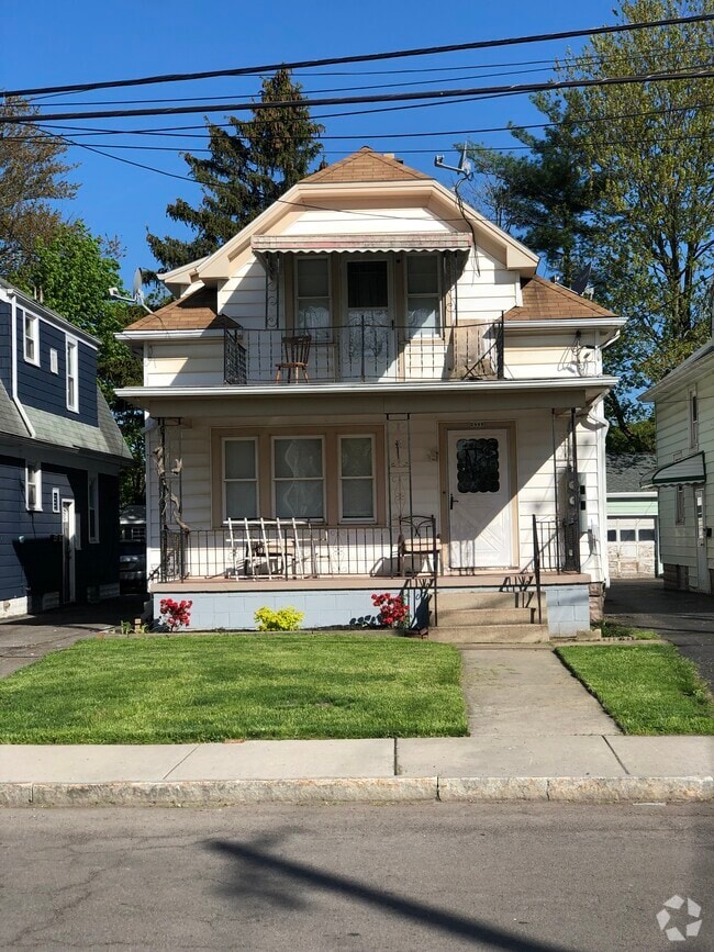 Building Photo - 2868 McKoon Ave Unit 2 Rental
