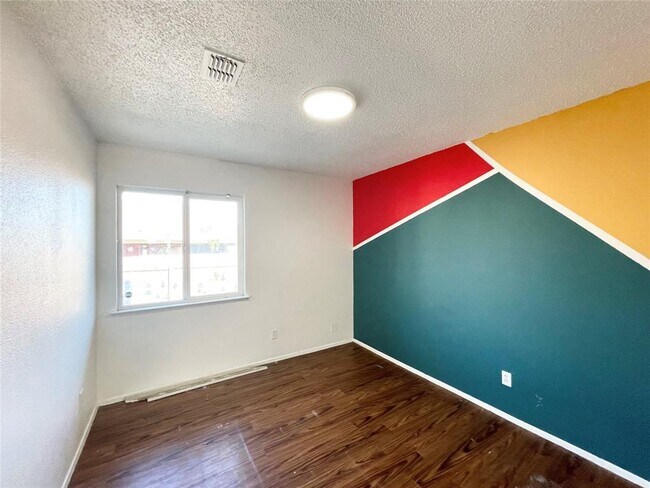 Photo - 8208 Sam Rayburn Dr