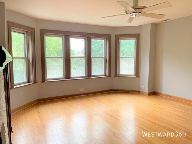 3722 W Wilson Ave Unit 2E