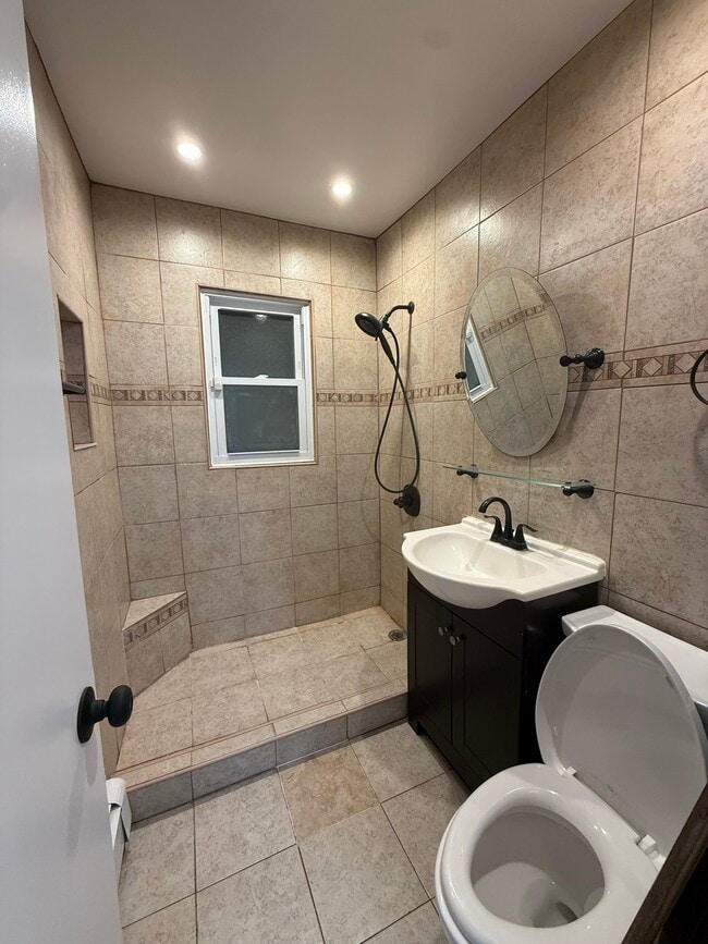 Photo - 7 Charles St