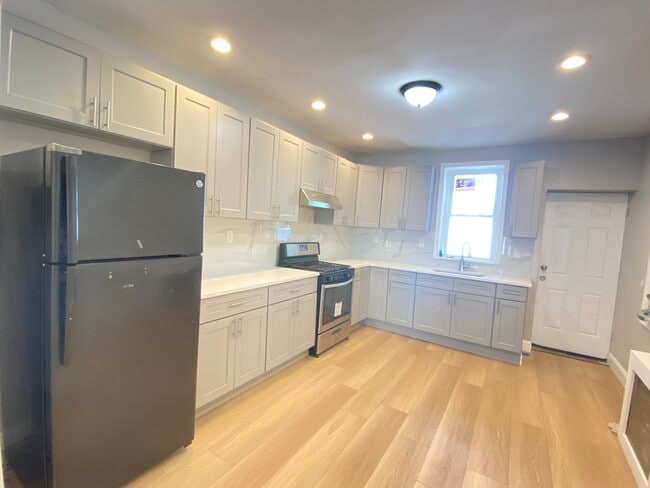 Photo - 1834 S 19th St