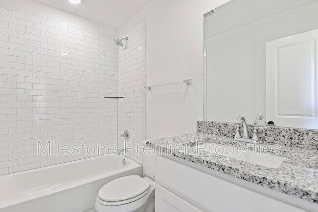 Photo - 601-603 W Johnson St