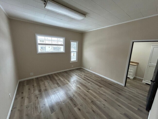 Photo - 316-318 W. Adams St. Unit #316