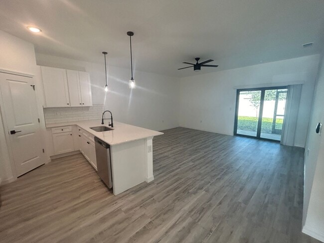 Photo - 316-318 SE 16 Place Unit 316 SE 16 Place