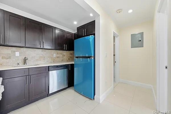 Photo - 64-64 Wetherole St Unidad 5B.