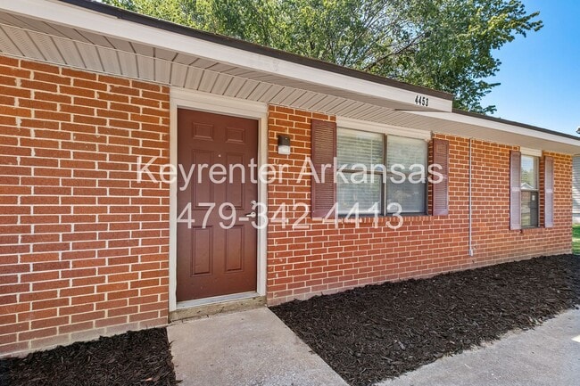 Photo - Newly Renovated Duplex in West Fayetteville!