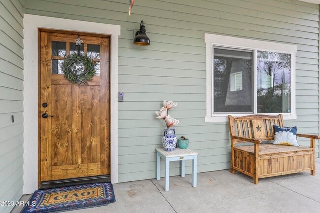 Photo - 414A W Frontier St