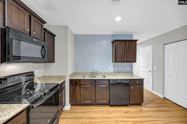 Photo - 107 Nobility Dr