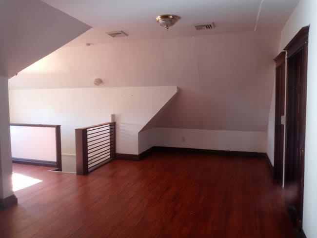 Photo - 261 Maple St Unit 3rd Fl