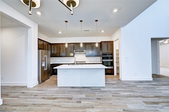 Building Photo - 7302 New Pecan Dr