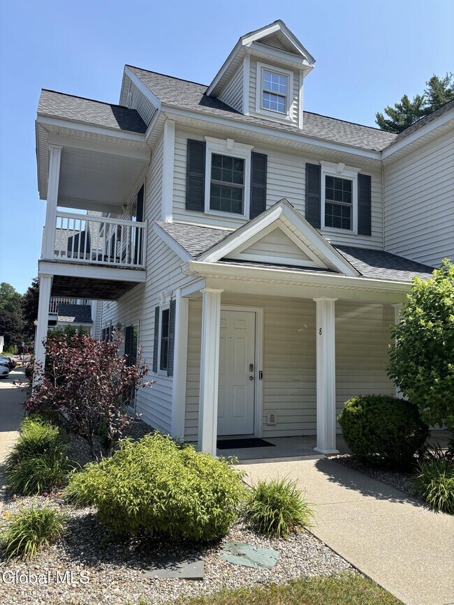 Building Photo - 14 Ellis Ave Unit 8
