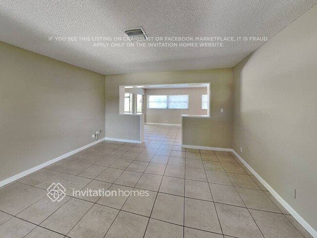 9350 NW 35th Manor