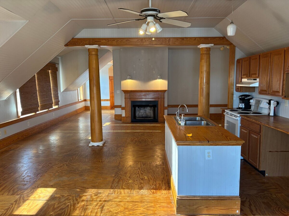 Welcome to coastal living in the heart of Manteo 2 Bedroom 1 Bath - Welcome to coastal living in the heart of Manteo 2 Bedroom 1 Bath