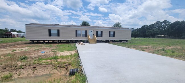 Mobile home in Country Setting - Mobile home in Country Setting