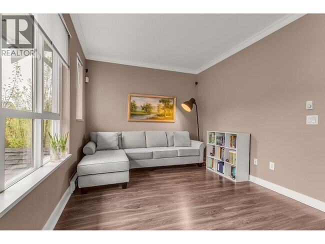 Photo - 1460 Southview St