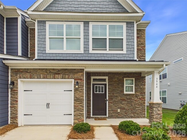 Photo - 3944 Fadden St
