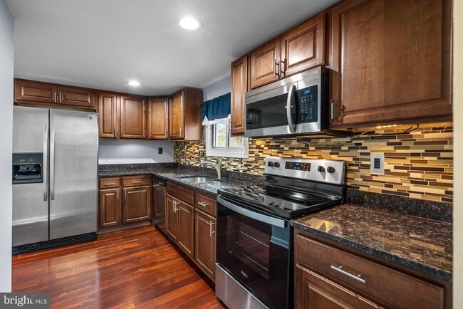 Photo - 8128 Woodyard Rd