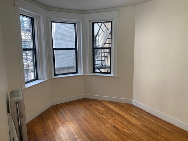 Building Photo - 1148 Commonwealth Ave Unit 15