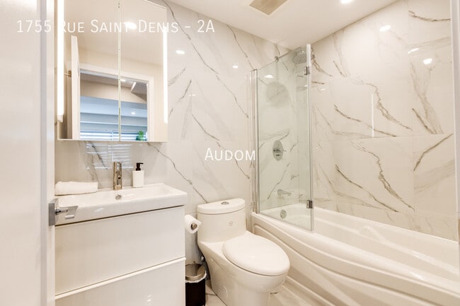 Photo - 1755 R. Saint-Denis Unit 2A