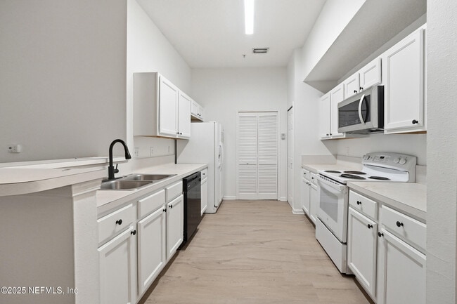 Photo - 6081 Maggies Cir Unit 104