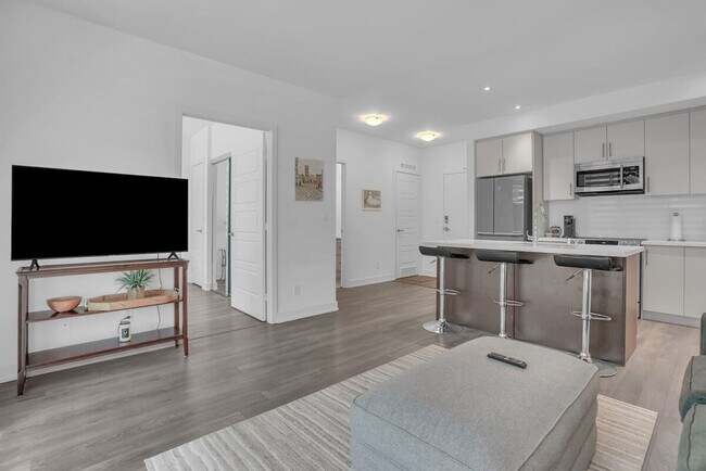 Photo - 375 Sea Ray Ave Unit SI ID1556409P