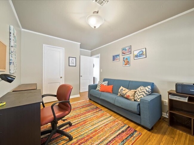 Photo - 4518 S Quaker Ave