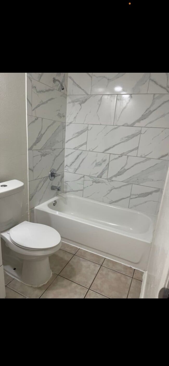 Photo - 6500 Chinaberry Trail