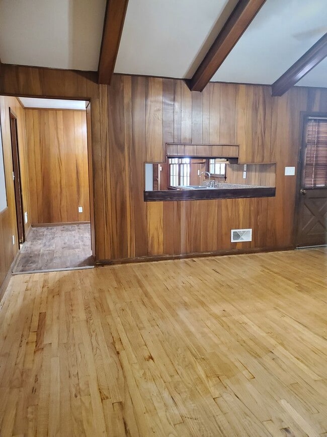 Photo - 218 Brookwood Dr