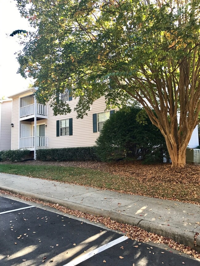 Adorable 2 bedroom 1 bath condominium - Adorable 2 bedroom 1 bath condominium