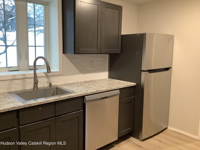 Photo - 535 Congress St