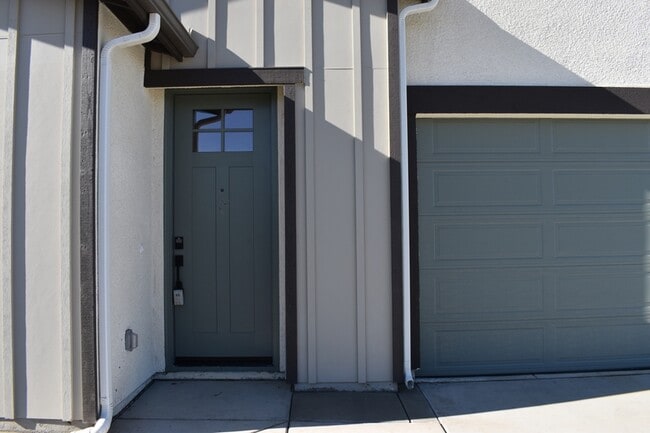 Photo - 399 Gallaway Ct