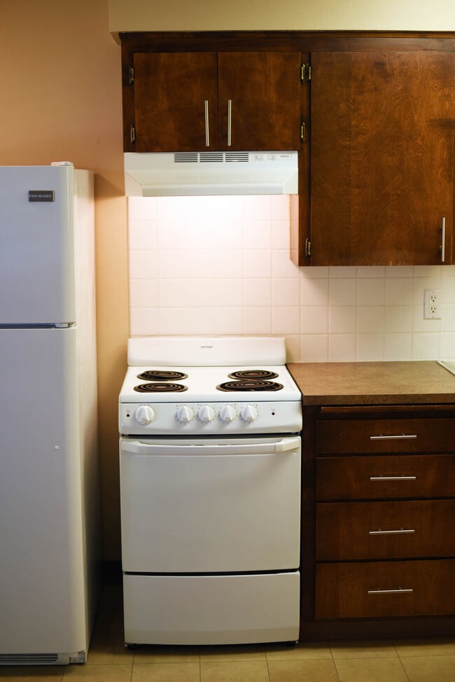 Collegewood 1B/1B Remodel - University Area Housing - Collegewood Place