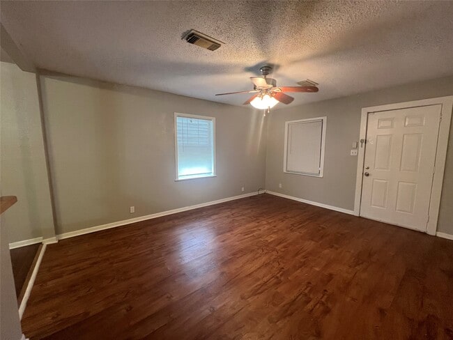 Photo - 5501 Menard Ave