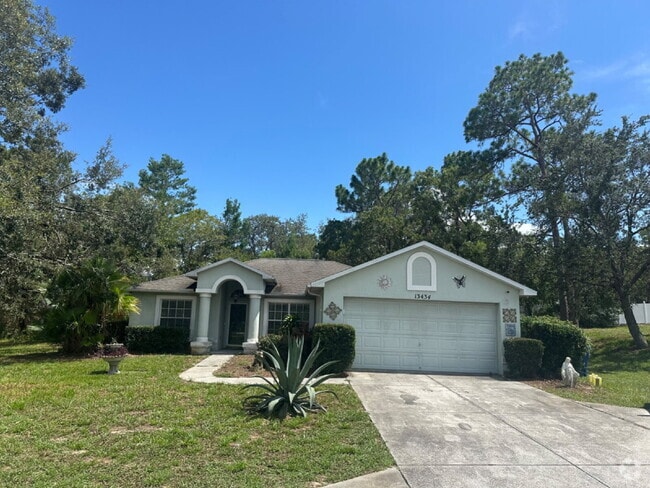 Building Photo - 3 Bedroom, 2 Bathroom, 2 Car Garage Home F...
