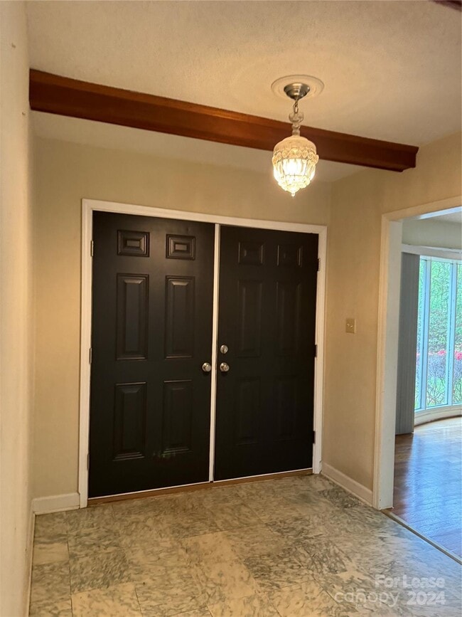 5633 Sardis Rd Condo Condo for Rent in Charlotte, NC