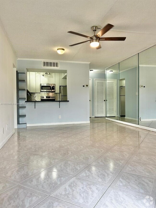 Building Photo - 630 Tennis Club Dr Unit 106 Rental