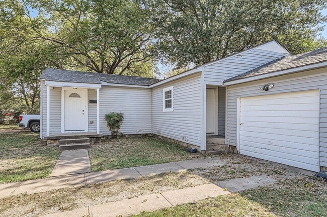 Photo - 224 E Boyd St