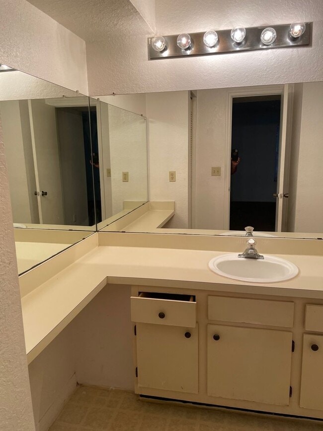 Photo - Venetian place two bedroom Condo Unit 321