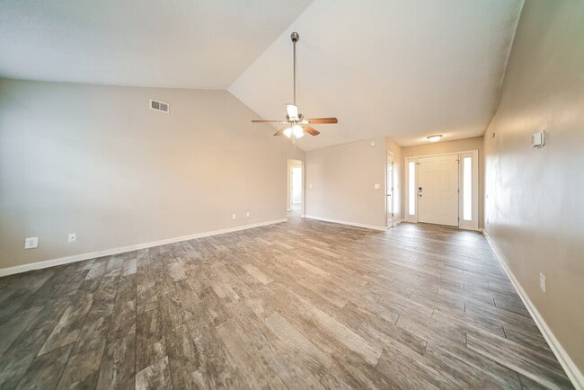 Photo - 303 Vineyard Ridge Ln