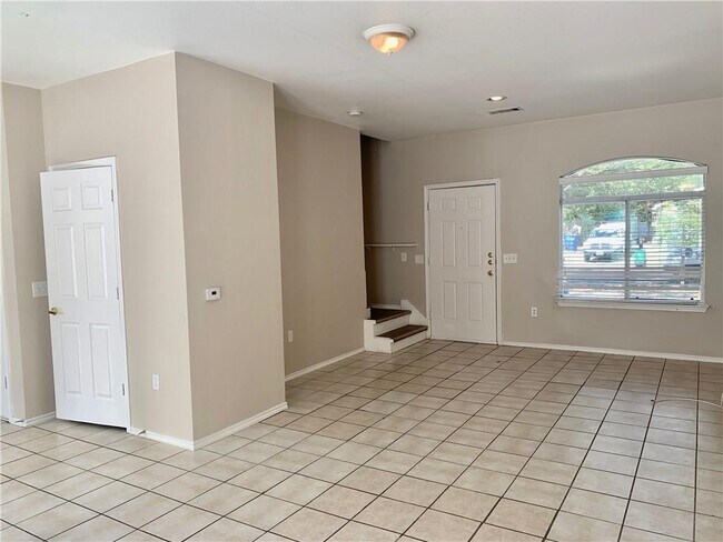 Photo - 1121 Terry Dr
