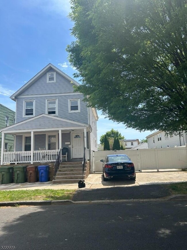 Photo - 26 E 19th St Casa
