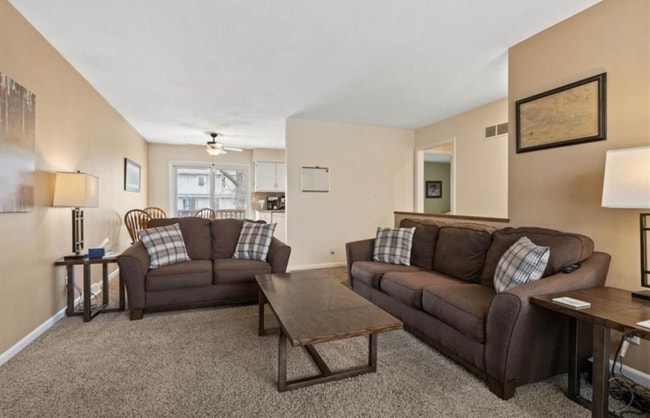 Photo - 1604 E Drury Ln