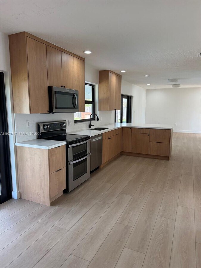 Photo - 12504 SW 99th Ave