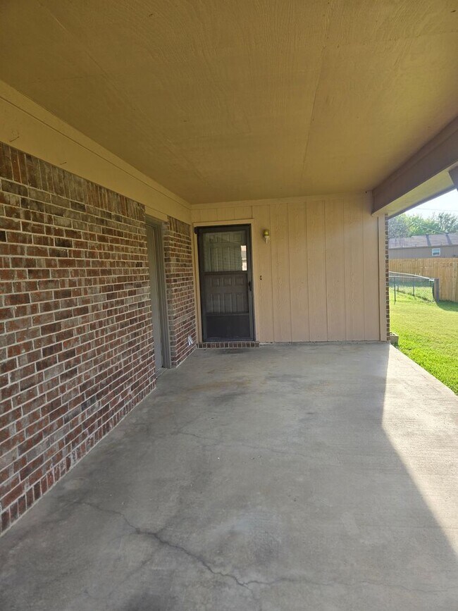 Photo - Affordable & Charming 2/1 Move in NOW!!!