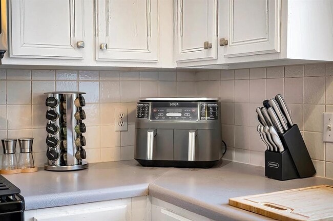 Photo - 11306 Avering Ln