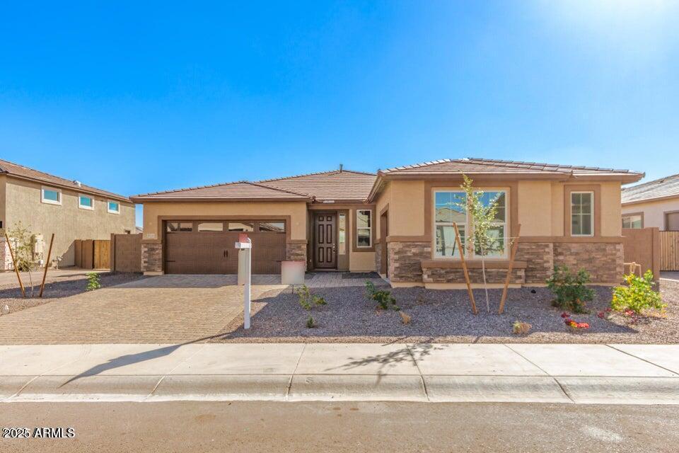 Photo - 18549 W Seldon Ln Casa