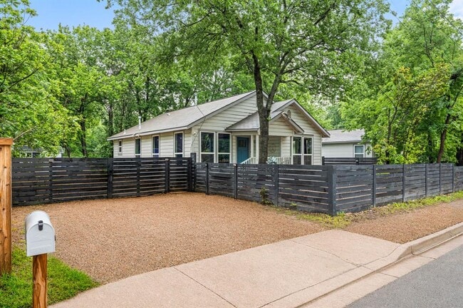 100 Florence Dr