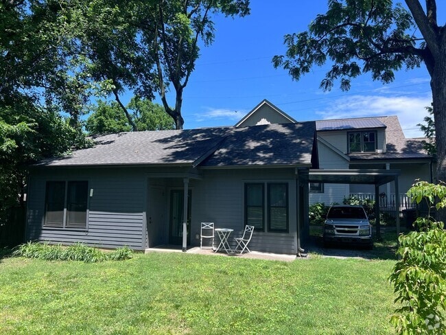 Building Photo - Simple yet tasteful living in East Nashvil... Rental