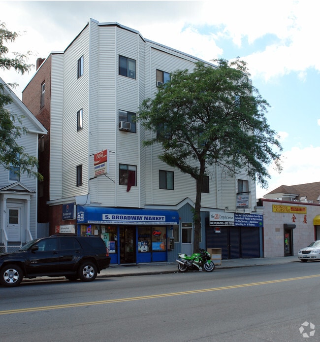 South Broadway Mixed Use Apartments For Rent in Lawrence, MA